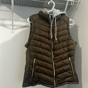 Hooded vest